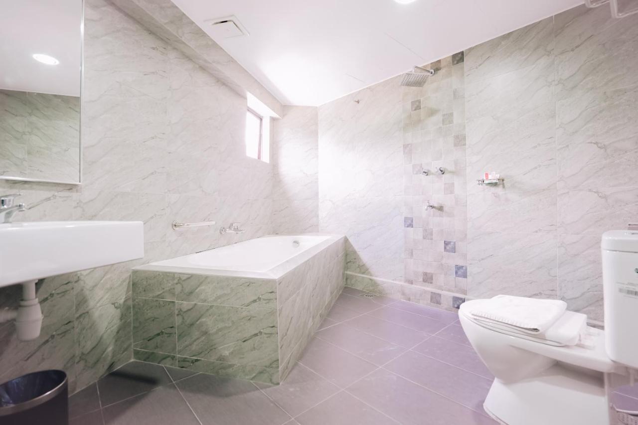 Greystone Midaris Hotel Куала-Лумпур Экстерьер фото